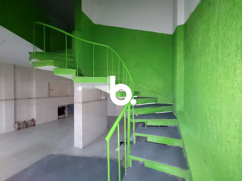 Loja com 1 banheiro e 120m² para alugar no bairro Centro Historico, Porto Alegre