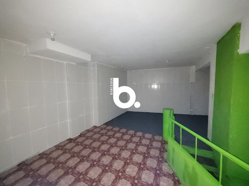 Loja com 1 banheiro e 120m² para alugar no bairro Centro Historico, Porto Alegre