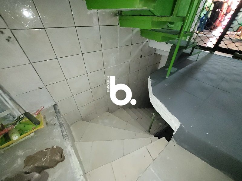 Loja com 1 banheiro e 120m² para alugar no bairro Centro Historico, Porto Alegre
