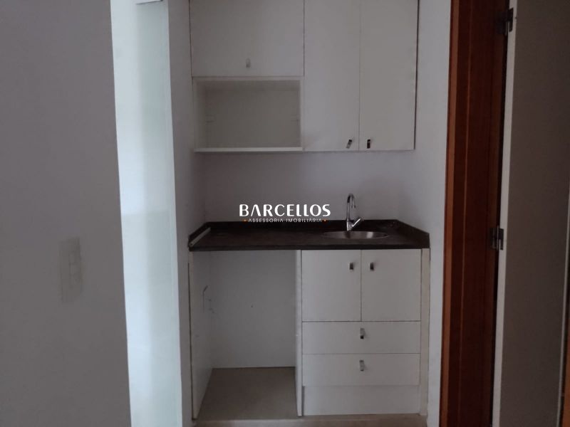 EXCELENTE SALA COMERCIAL PROXIMO AO HOSP.MOINHOS DE VENTO!