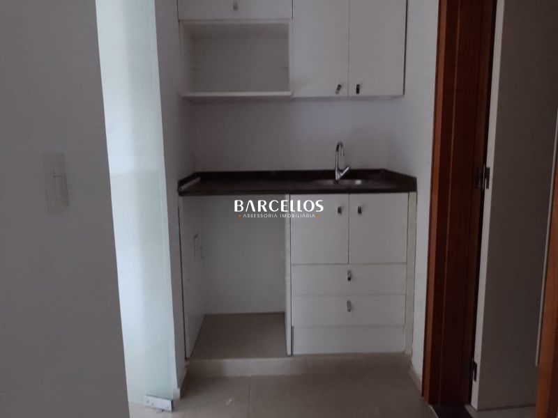 EXCELENTE SALA COMERCIAL PROXIMO AO HOSP.MOINHOS DE VENTO!