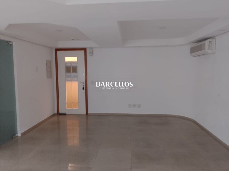 EXCELENTE SALA COMERCIAL PROXIMO AO HOSP.MOINHOS DE VENTO!