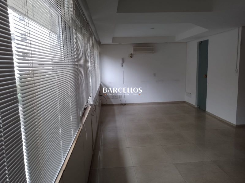 EXCELENTE SALA COMERCIAL PROXIMO AO HOSP.MOINHOS DE VENTO!