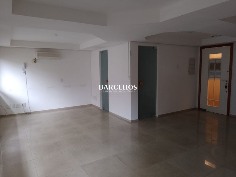 EXCELENTE SALA COMERCIAL PROXIMO AO HOSP.MOINHOS DE VENTO!