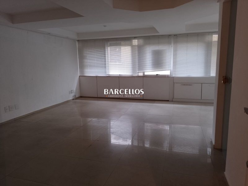 EXCELENTE SALA COMERCIAL PROXIMO AO HOSP.MOINHOS DE VENTO!