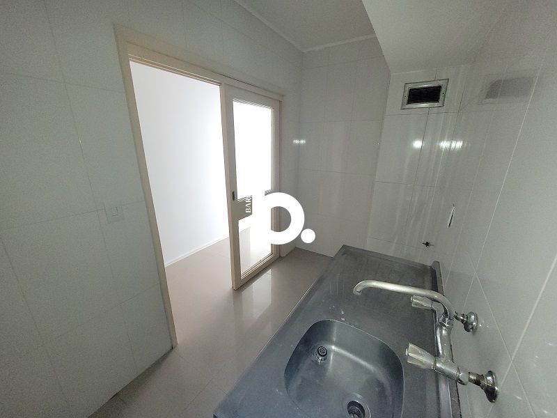 Apto com 2 quartos, 1 banheiro e 60m² à venda no bairro Centro, Porto Alegre