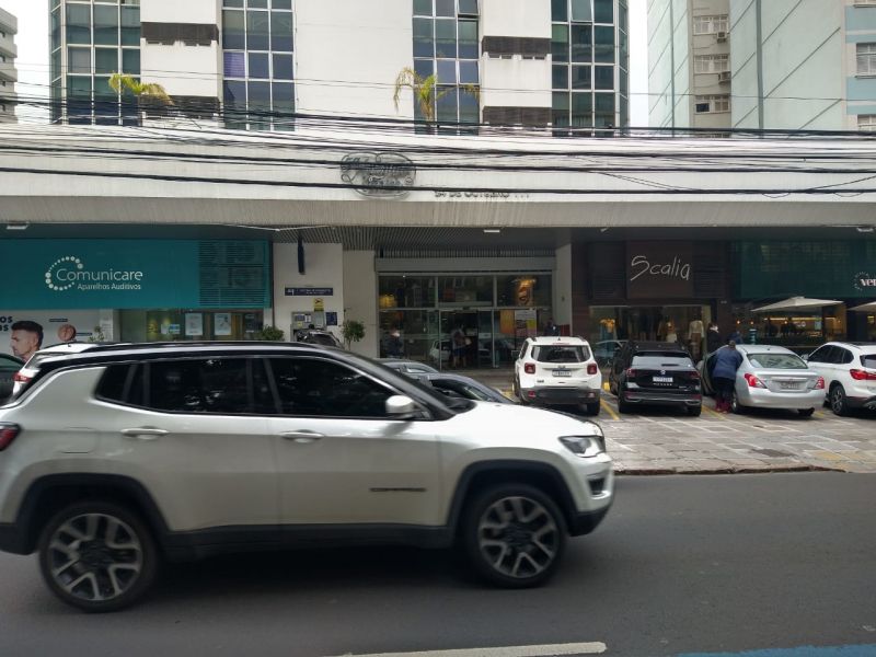 LOJA COM MEZANINO NA GALERIA 5º AVENIDA CENTER