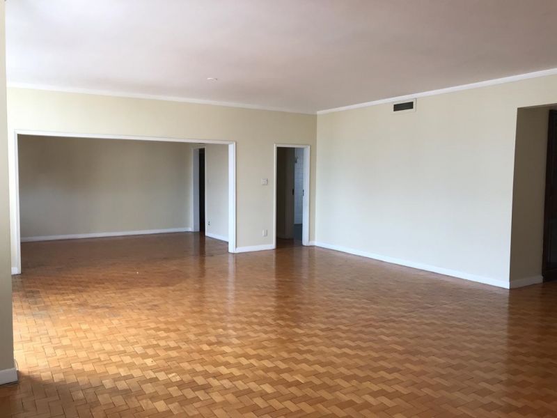 Box com 10m² para alugar no bairro Centro, Porto Alegre