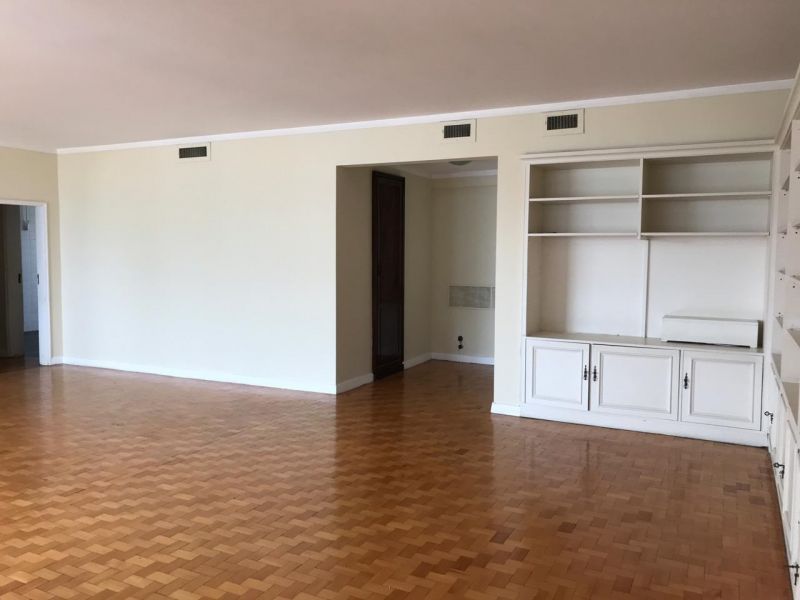 Box com 10m² para alugar no bairro Centro, Porto Alegre