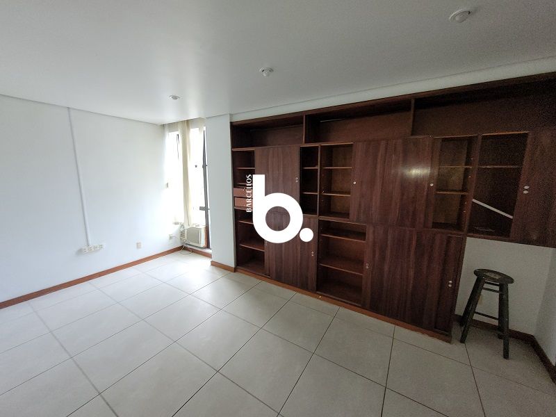Conjunto com 1 banheiro e 41m² para alugar no bairro Centro, Porto Alegre