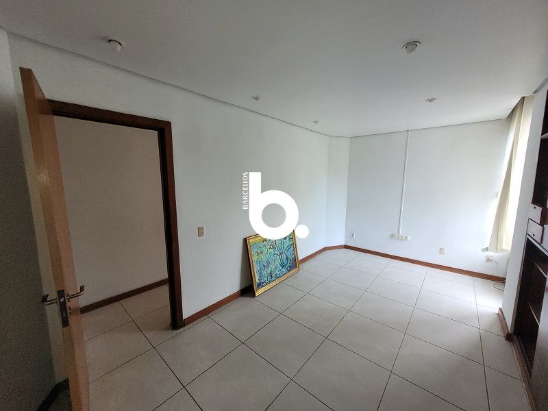 Conjunto com 1 banheiro e 41m² para alugar no bairro Centro, Porto Alegre