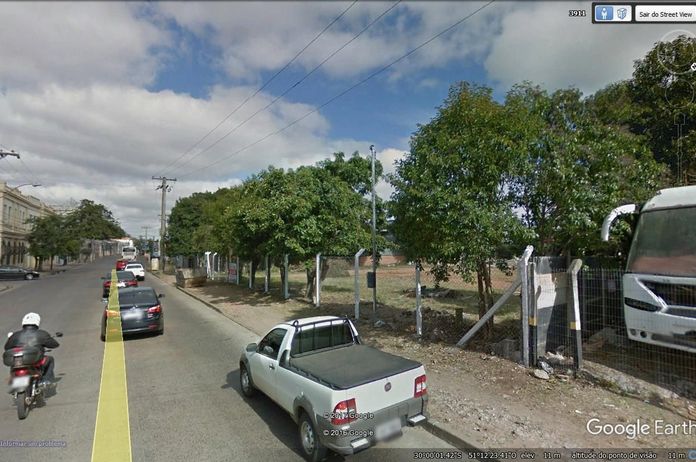 Terreno com 2065m² para alugar no bairro Floresta, Porto Alegre
