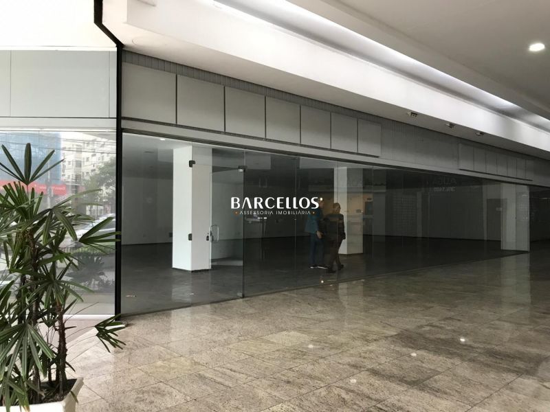 Loja com 2 banheiros e 400m² para alugar no bairro Boa Vista, Porto Alegre