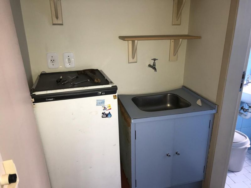 Conjunto com 1 banheiro e 52m² para alugar no bairro Centro Historico, Porto Alegre