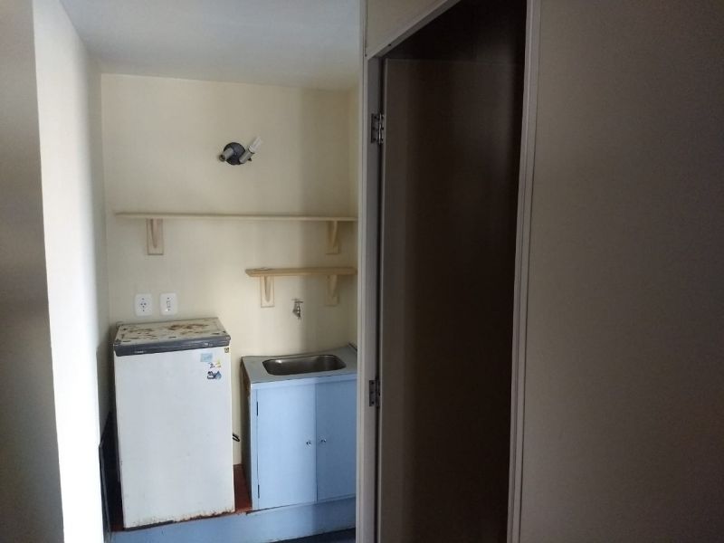 Conjunto com 1 banheiro e 52m² para alugar no bairro Centro Historico, Porto Alegre