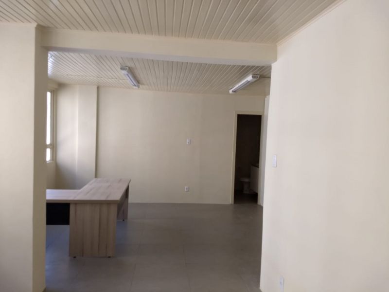 Sala com 1 banheiro e 54m² para alugar no bairro Centro Historico, Porto Alegre