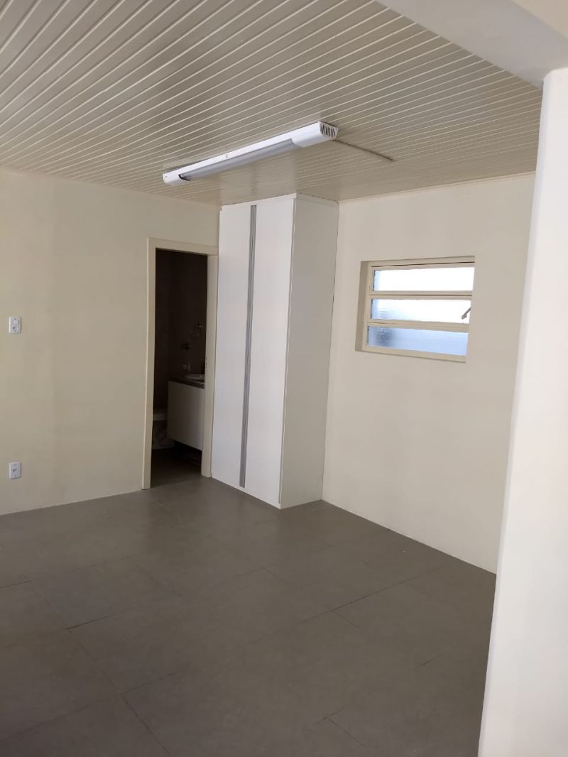 Sala com 1 banheiro e 54m² para alugar no bairro Centro Historico, Porto Alegre