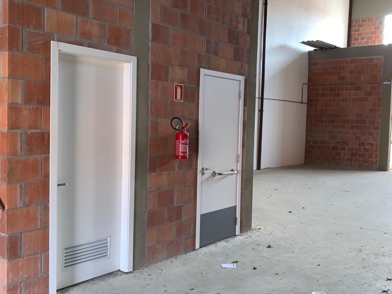 Depósito com 3 banheiros e 430m² para alugar no bairro Anchieta, Porto Alegre