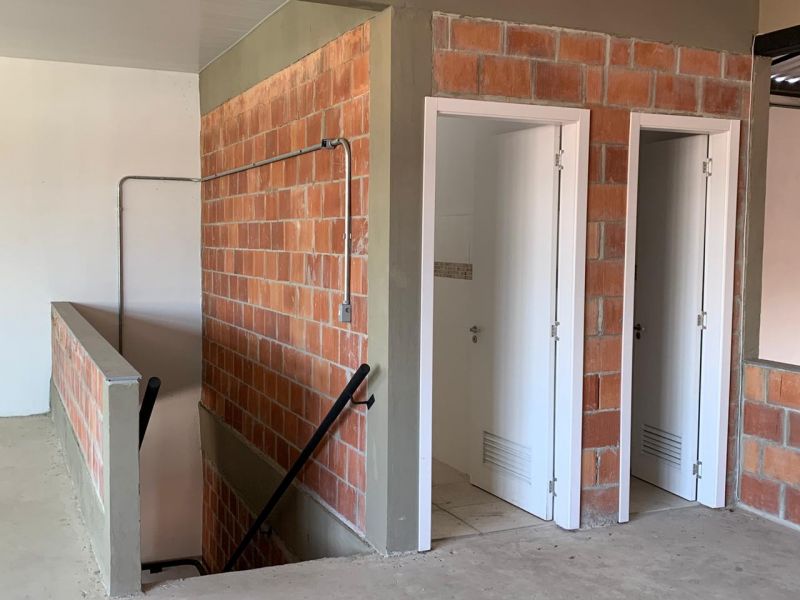 Depósito com 3 banheiros e 430m² para alugar no bairro Anchieta, Porto Alegre