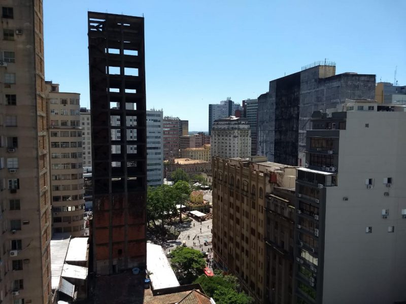 Sala com 1 banheiro e 48m² para alugar no bairro Centro Historico, Porto Alegre