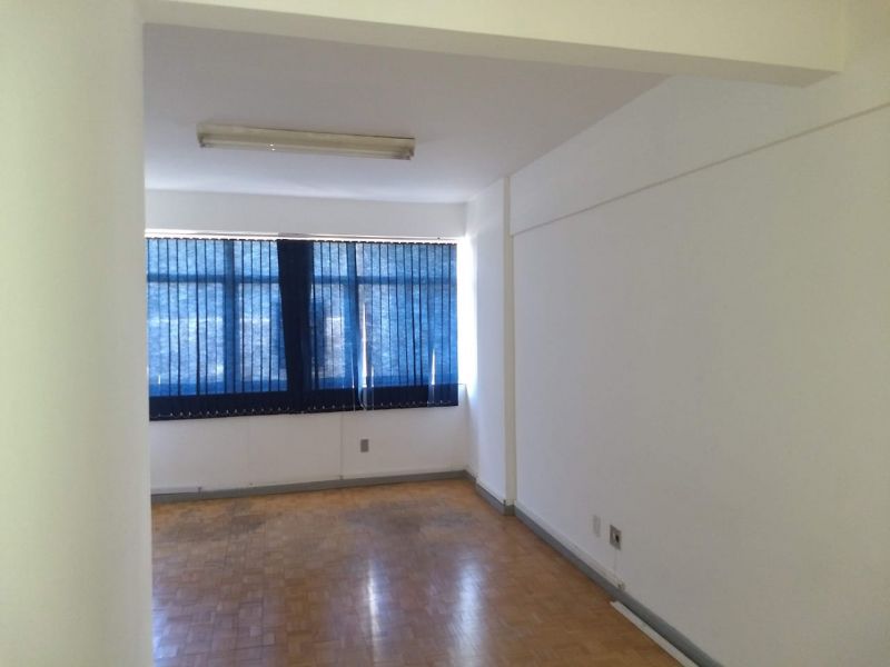 Sala com 1 banheiro e 32m² para alugar no bairro Centro Historico, Porto Alegre