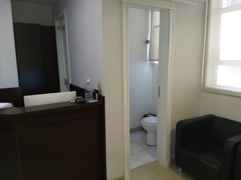 Conjunto com 1 banheiro e 60m² para alugar no bairro Centro Historico, Porto Alegre
