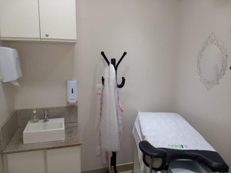 Conjunto com 1 banheiro e 60m² para alugar no bairro Centro Historico, Porto Alegre