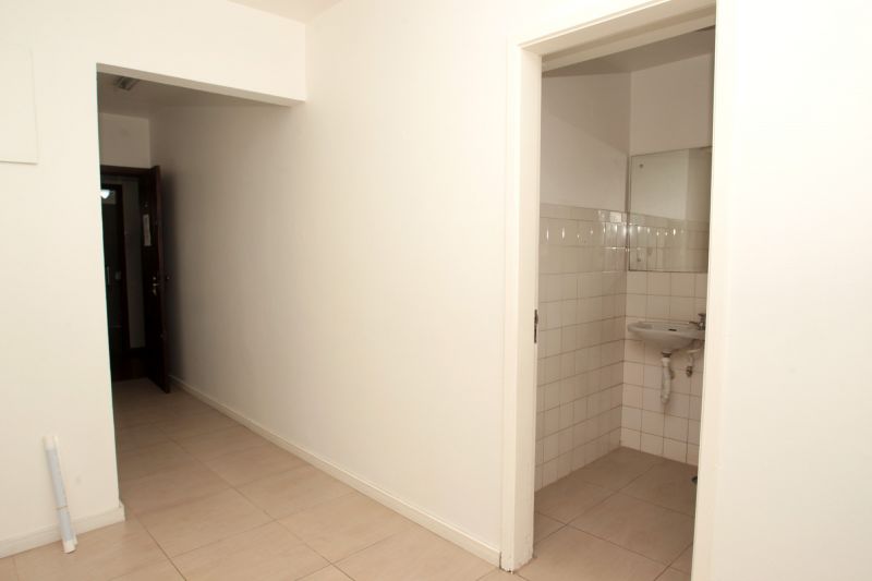 Conjunto com 1 banheiro e 44m² para alugar no bairro Centro Historico, Porto Alegre