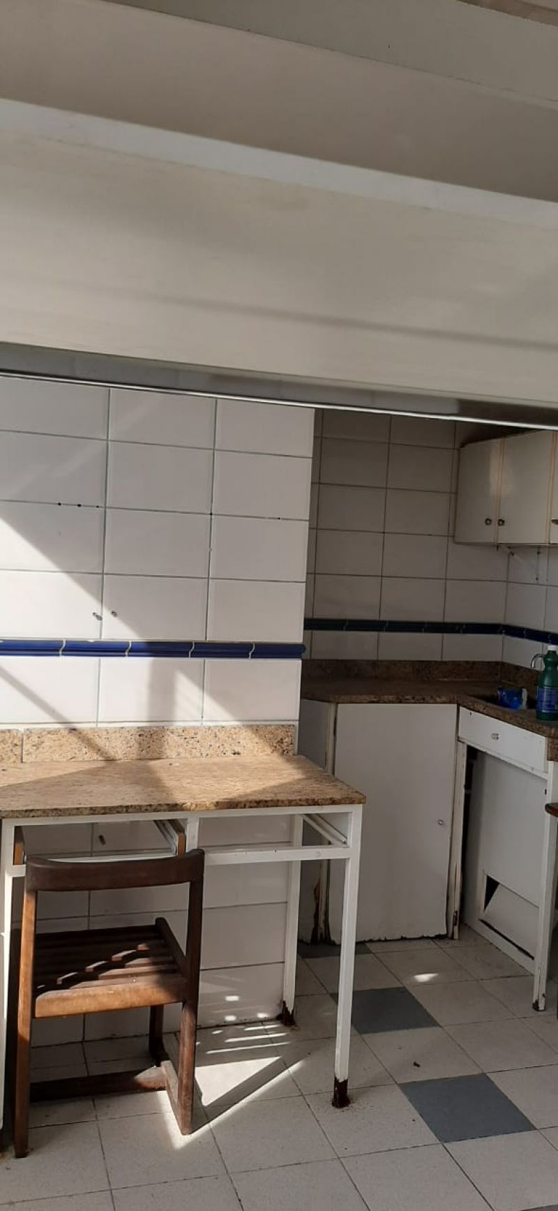 Sala com 1 banheiro e 25m² para alugar no bairro Centro Historico, Porto Alegre
