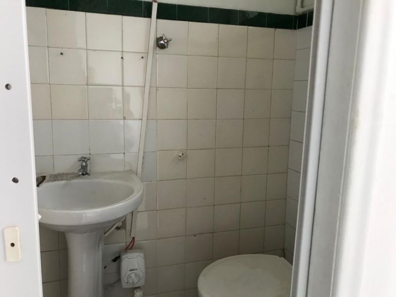 Sala com 1 banheiro e 22m² para alugar no bairro Centro Historico, Porto Alegre