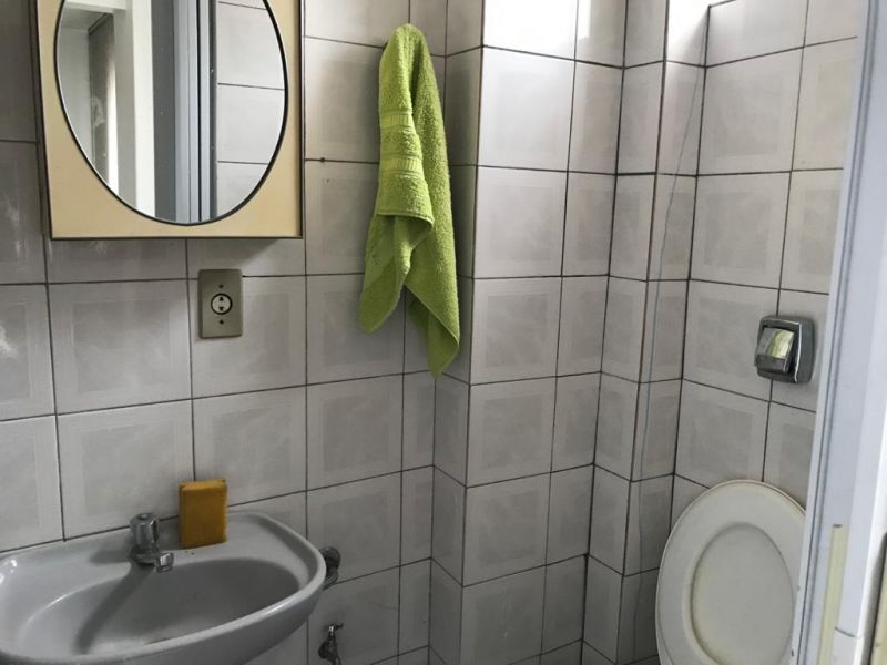 Sala com 1 banheiro e 25m² para alugar no bairro Centro Historico, Porto Alegre