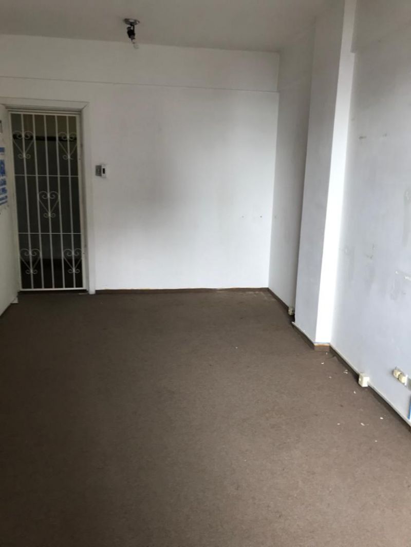 Sala com 1 banheiro e 22m² para alugar no bairro Centro Historico, Porto Alegre