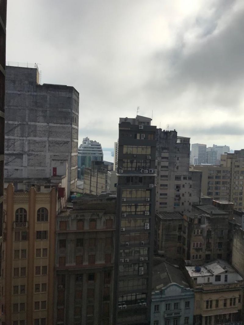Sala com 1 banheiro e 22m² para alugar no bairro Centro Historico, Porto Alegre