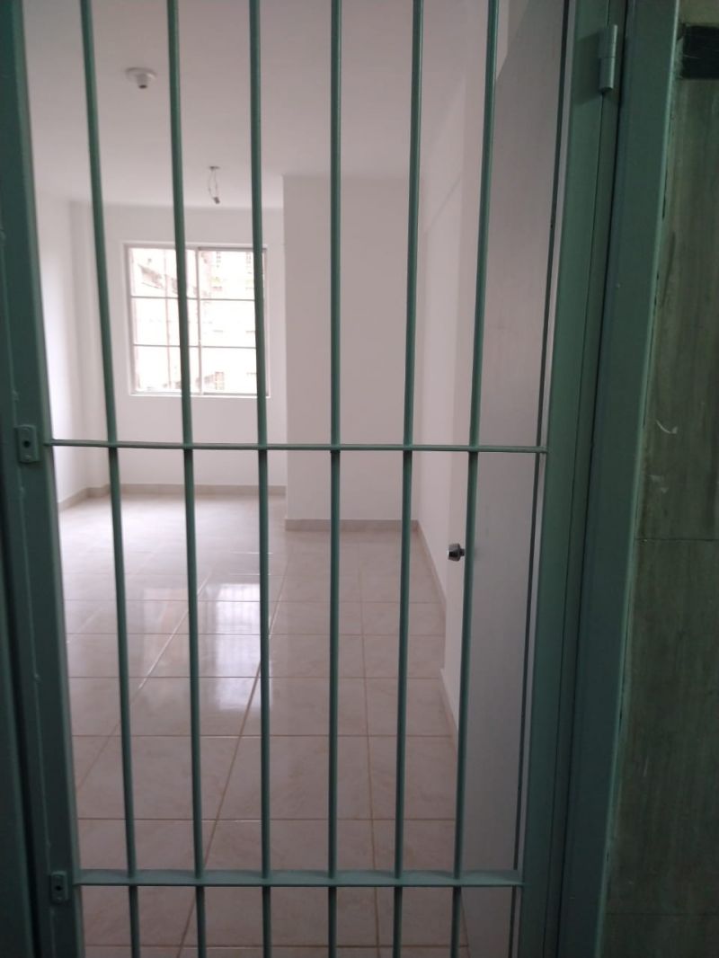 Sala com 1 banheiro e 25m² para alugar no bairro Centro Historico, Porto Alegre