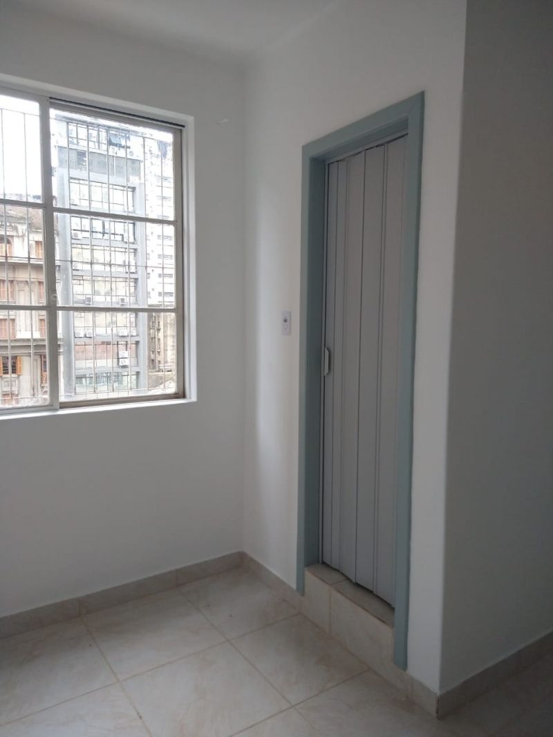 Sala com 1 banheiro e 25m² para alugar no bairro Centro Historico, Porto Alegre