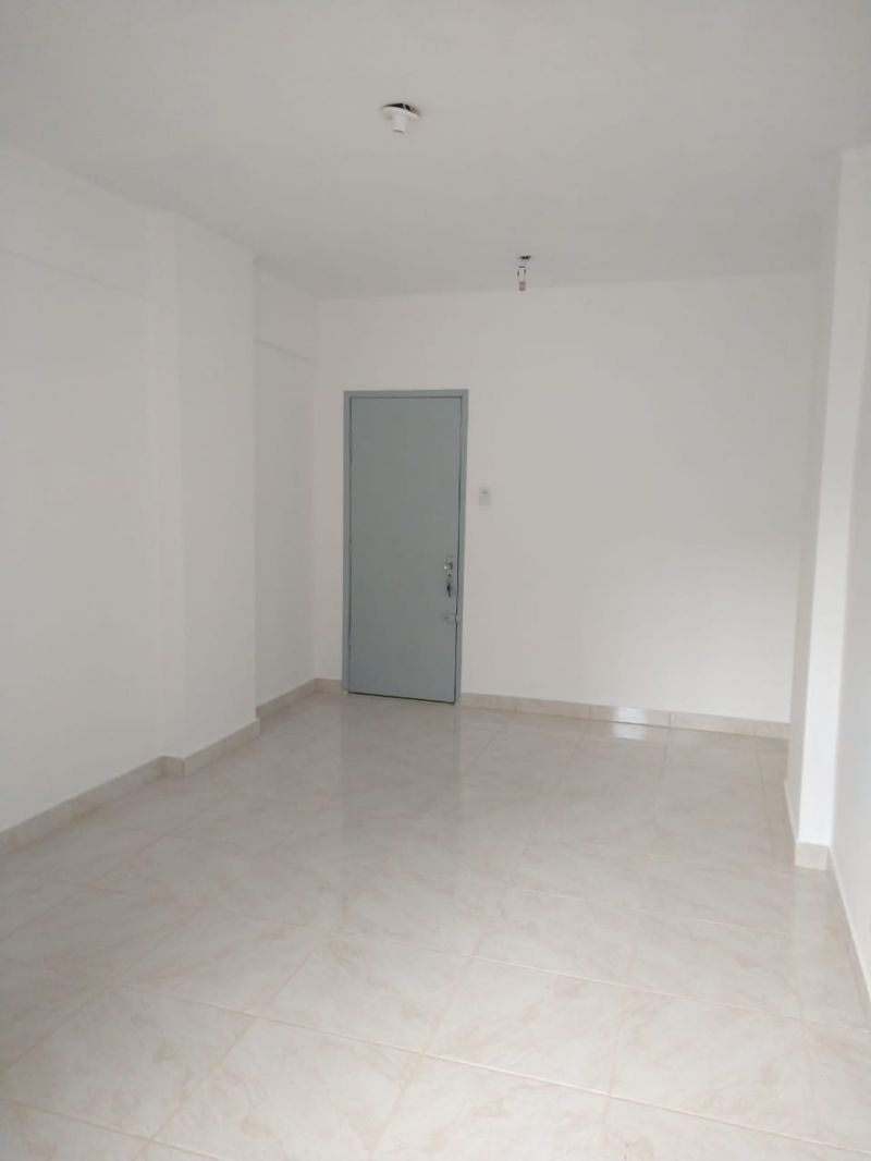 Sala com 1 banheiro e 25m² para alugar no bairro Centro Historico, Porto Alegre