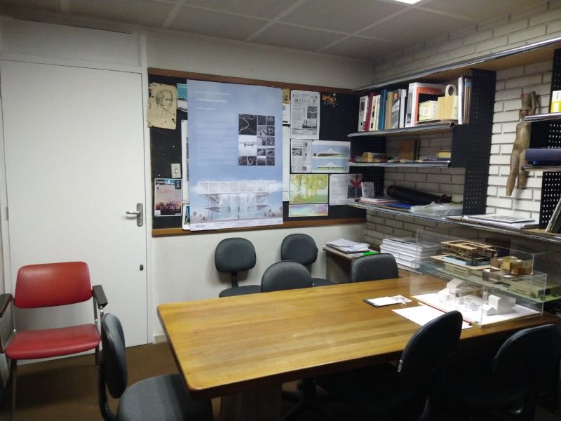 Sala com 1 banheiro e 80m² para alugar no bairro Centro Historico, Porto Alegre