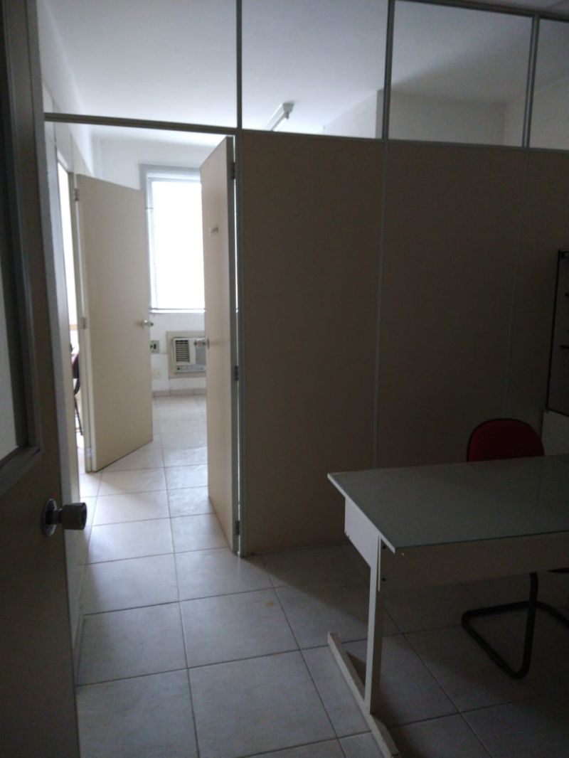 Conjunto com 1 banheiro e 50m² para alugar no bairro Centro Historico, Porto Alegre