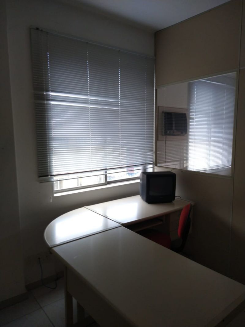 Conjunto com 1 banheiro e 50m² para alugar no bairro Centro Historico, Porto Alegre
