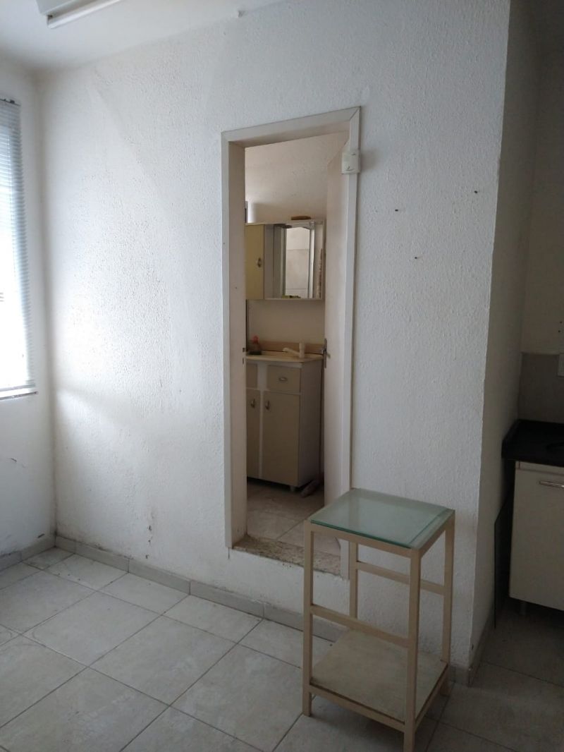 Conjunto com 1 banheiro e 50m² para alugar no bairro Centro Historico, Porto Alegre