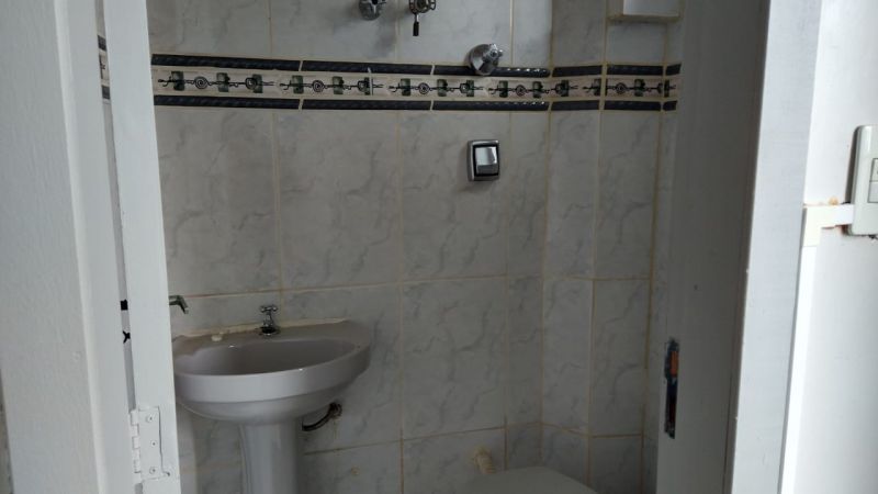 Sala com 1 banheiro e 25m² para alugar no bairro Centro Historico, Porto Alegre