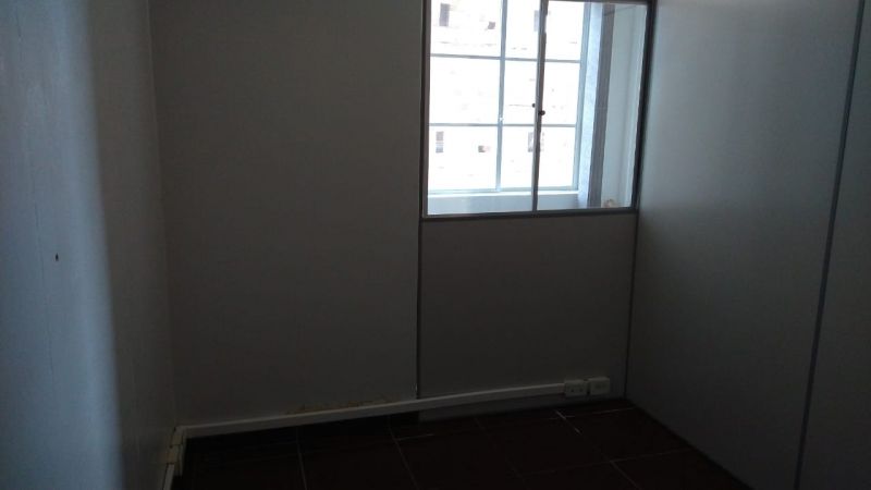 Sala com 1 banheiro e 25m² para alugar no bairro Centro Historico, Porto Alegre