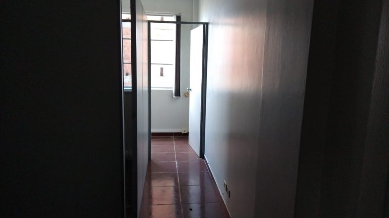 Sala com 1 banheiro e 25m² para alugar no bairro Centro Historico, Porto Alegre