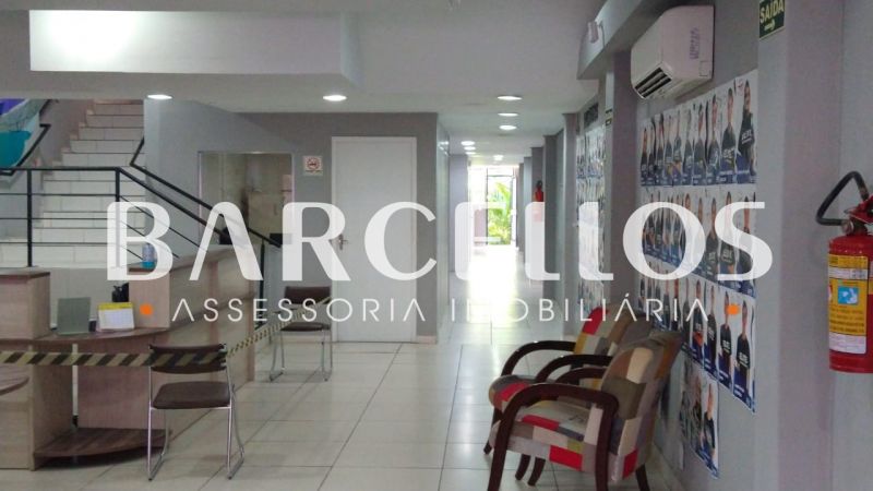 PRÉDIO COMERCIAL NA AV INDEPENDENCIA!