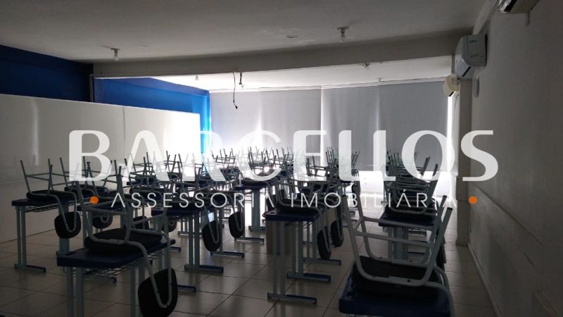 PRÉDIO COMERCIAL NA AV INDEPENDENCIA!