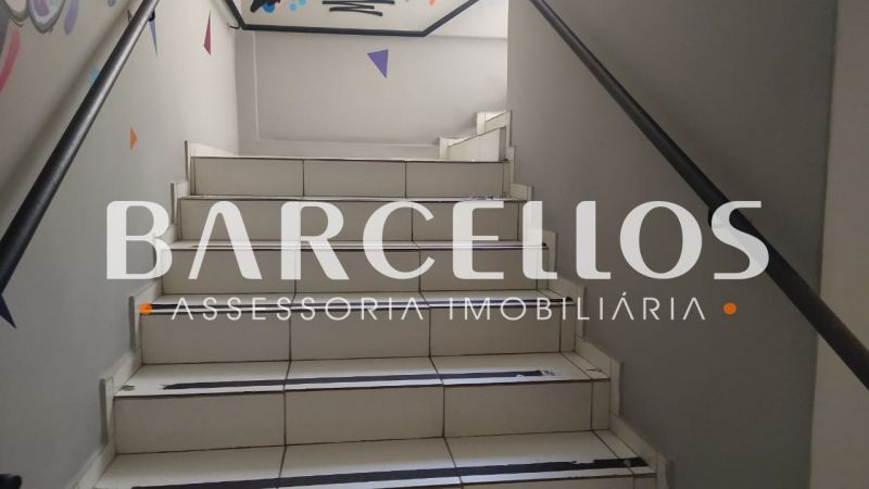 PRÉDIO COMERCIAL NA AV INDEPENDENCIA!