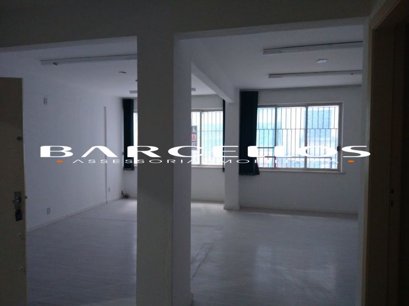 Sala com 1 banheiro e 60m² para alugar no bairro Centro Historico, Porto Alegre