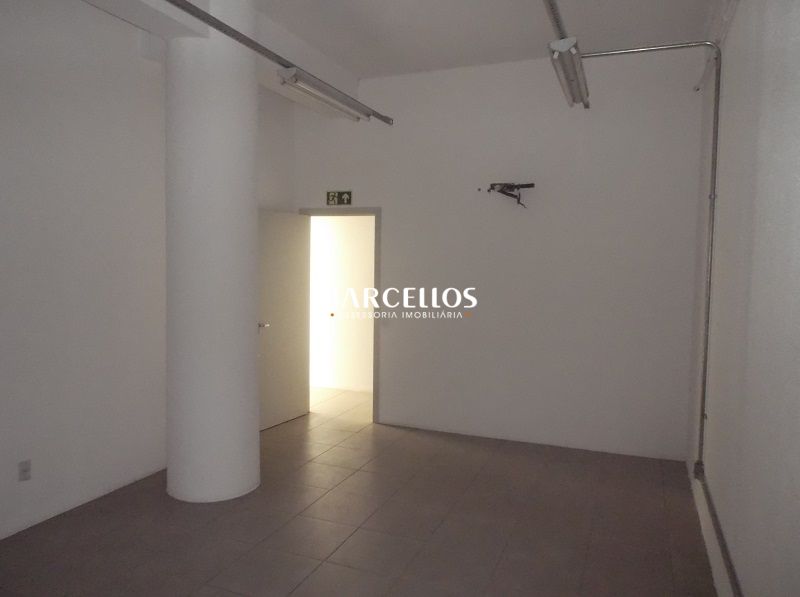 Conjunto com 10 banheiros e 150m² para alugar no bairro Centro Historico, Porto Alegre