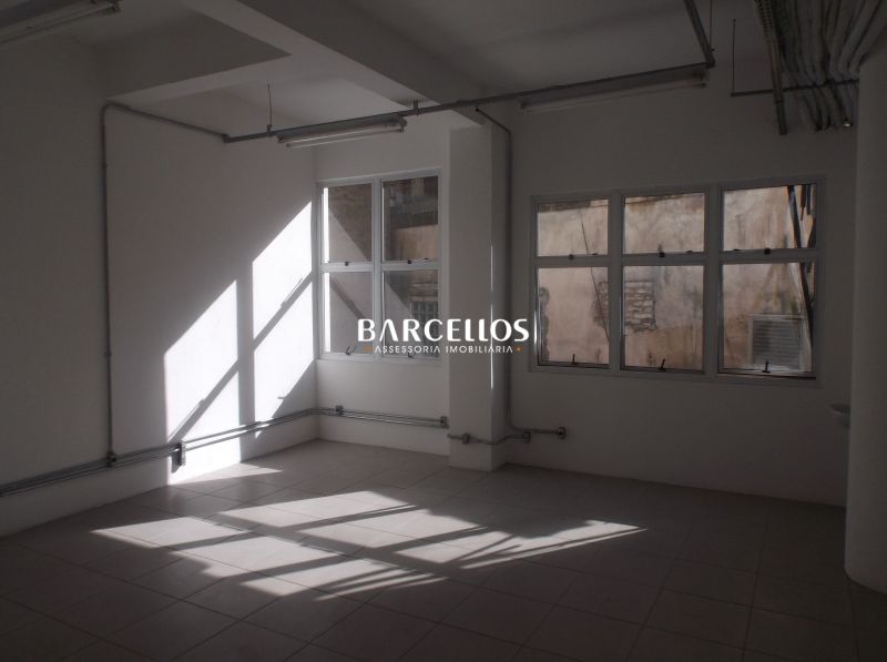 Conjunto com 10 banheiros e 150m² para alugar no bairro Centro Historico, Porto Alegre