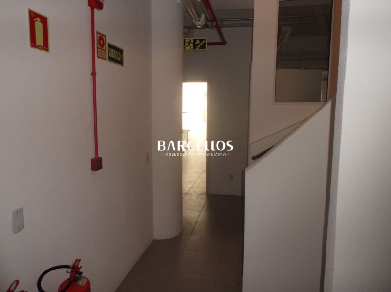 Conjunto com 10 banheiros e 150m² para alugar no bairro Centro Historico, Porto Alegre